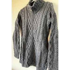 Carriage Donn Sweater Womens Medium Gray Cable Knit Merino Wool Long Winter